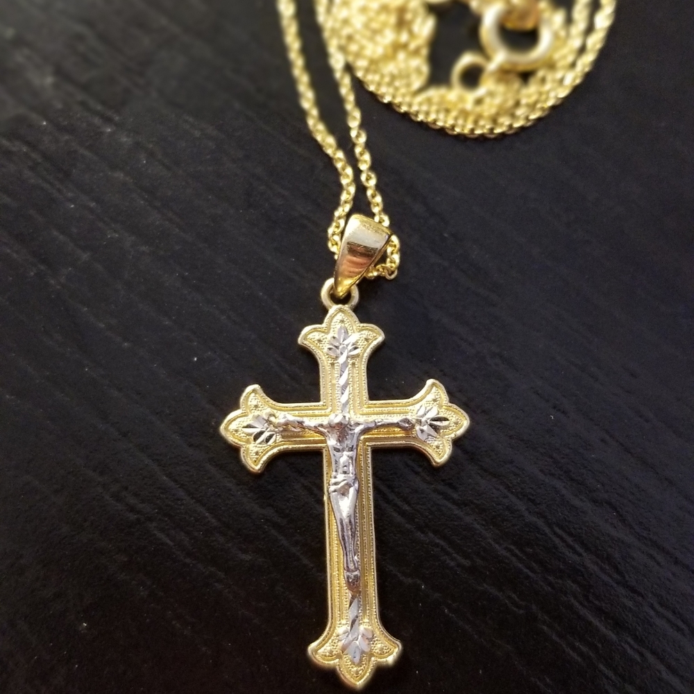 Gold crucifix necklace - Picture 2 of 4